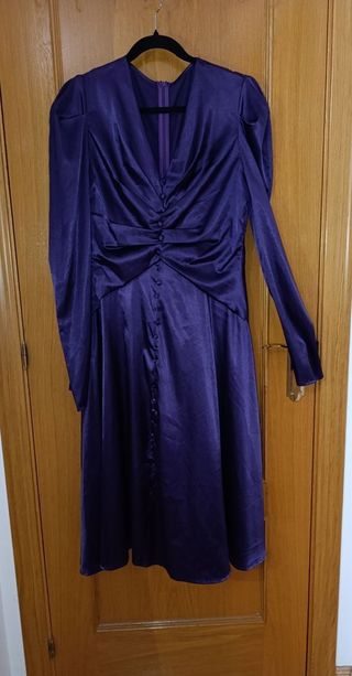 Vestido midi retro violeta morado satinado