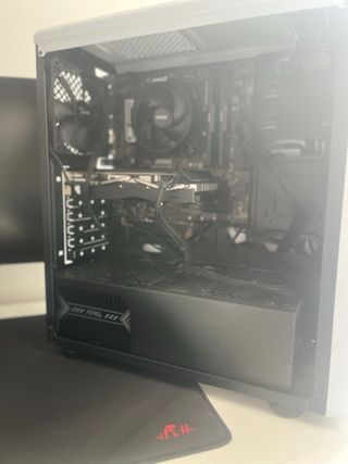 PC Gaming Blanco Usado 1 Año (precio negociable)