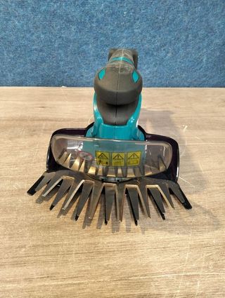 Makita Cortadora de césped y arbustos inalámbrica