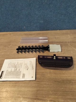 Makita Cortadora de césped y arbustos inalámbrica