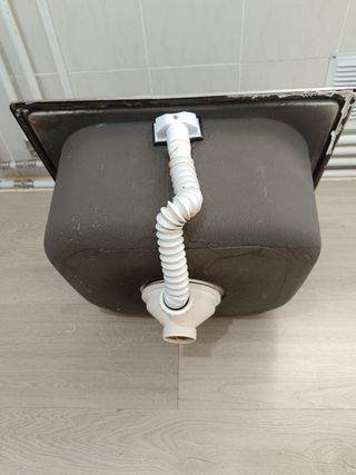 Fregadero de cocina metálico