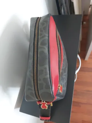 Bolso Tous Negro y Rojo