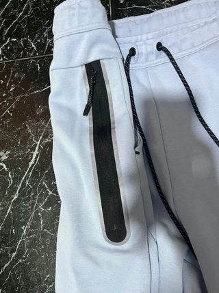 Nike Tech Fleece Morado Lila