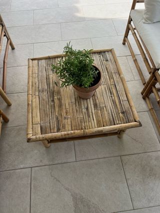 Conjunto caña: 4 sillones y mesa auxiliar