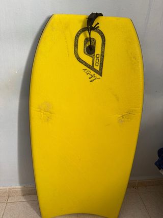 Bodyboard amarillo