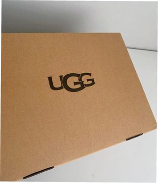 UGG Talla 41 Marrón con Detalles