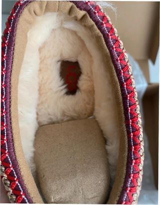 UGG Talla 41 Marrón con Detalles