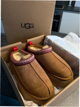 Pantuflas UGG Talla 39 Marrón