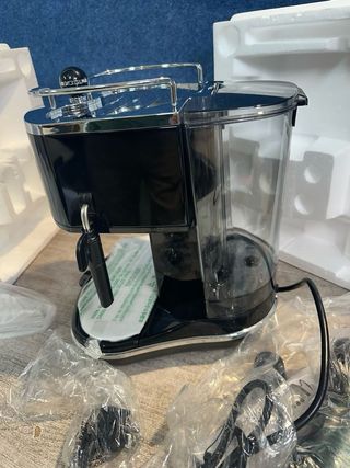 Cafetera Espresso DeLonghi ECOV311.BK