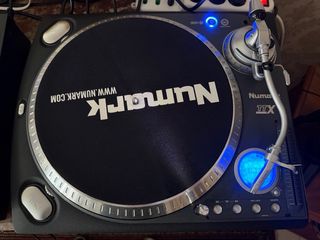 Coppia Giradischi Numark + Mixer Mixars