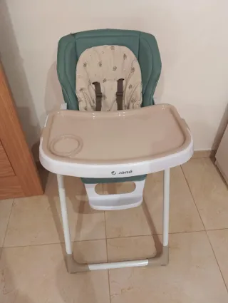 Trona de bebé color verde