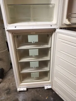 Nevera Liebherr blanca no frost