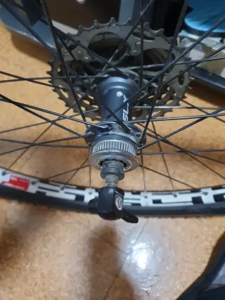 Rueda trasera 26 con buje SLX
