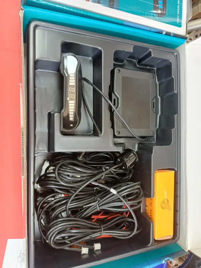 Sensori di parcheggio SPY LED