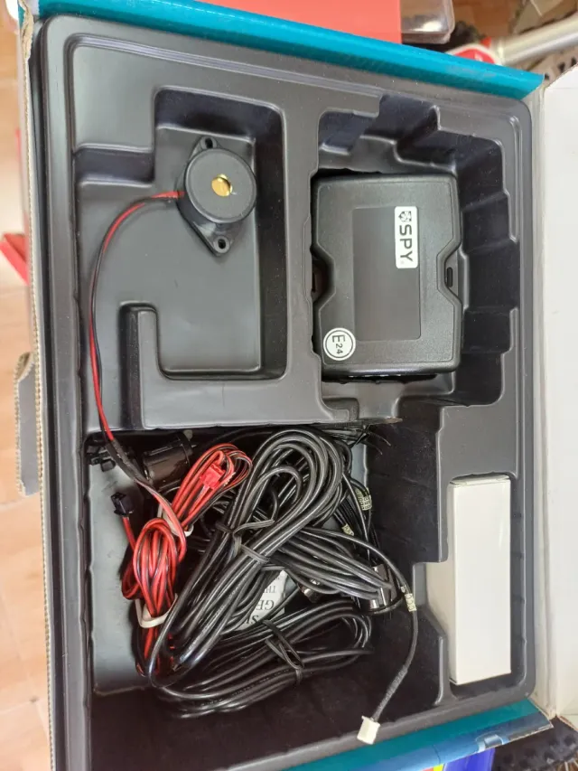 Sensori di parcheggio SPY LED