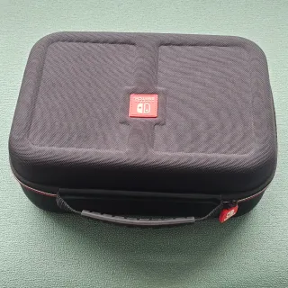 Maletín Funda Nintendo Switch Oficial Negra