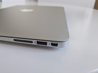 MacBook Air 13" i5 1.3GHz 4GB 128GB SSD