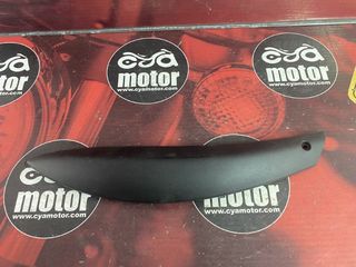 Parachoque derecho Piaggio, Ref CM008602000G