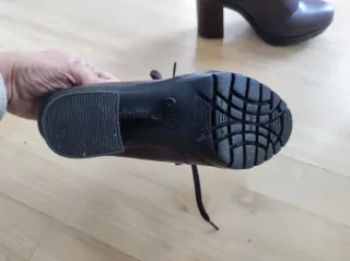 Zapatos Callaghan tacón marrones sin estrenar