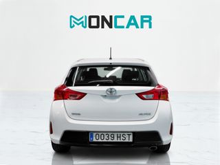 Toyota Auris 2013