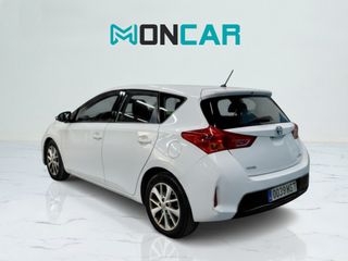Toyota Auris 2013