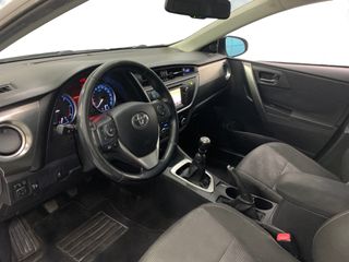 Toyota Auris 2013