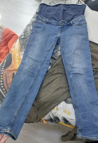 Pantalones premamá, 3 largos y 2 cortos