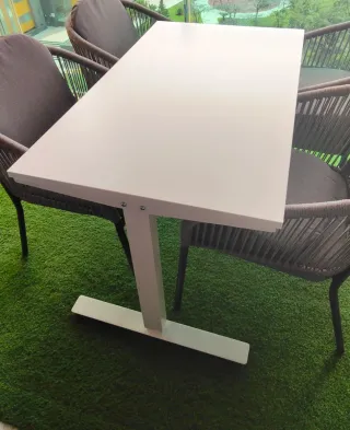 Mesa de escritorio o comedor blanca