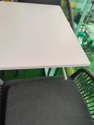 Mesa de escritorio o comedor blanca