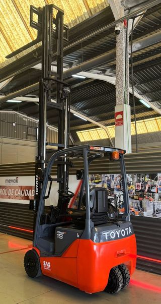 CARRETILLA ELEVADORA OCASION 1500 KG BATERÍA NUEVA