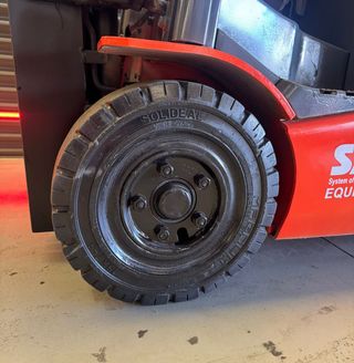 CARRETILLA ELEVADORA OCASION 1500 KG BATERÍA NUEVA