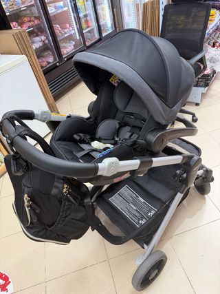 Carro de bebé Graco con silla de coche