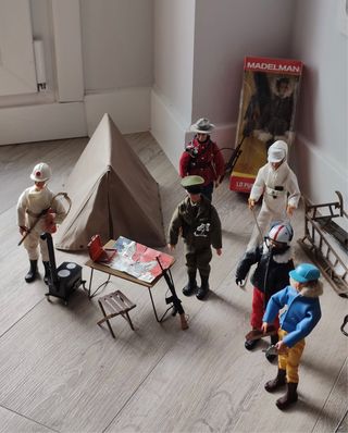 Lote 14 Madelman Altaya con accesorios