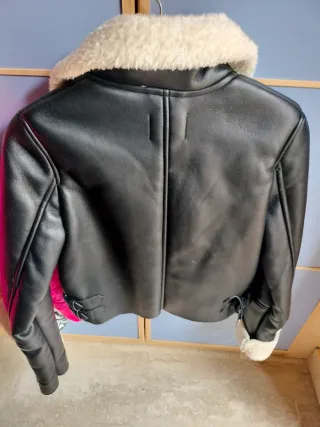 Chaqueta Bershka cuero chica borrego