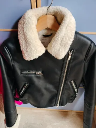 Chaqueta Bershka cuero chica borrego