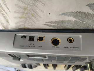 Controlador MIDI E-MU 61 teclas