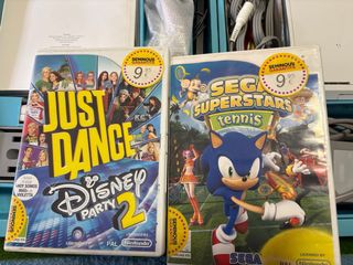 Nintendo Wii Bianca con due controller