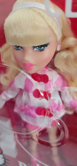 Bratz Hello Kitty Clóe Muñeca