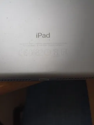 Apple iPad A1822 32GB Plata