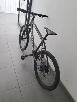 Bicicleta SCOTT muy ligera y como nueva MTB 26"