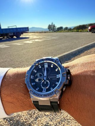 Reloj G-Shock Plata y Negro