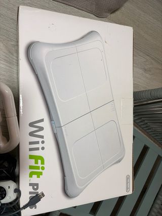 Nintendo Wii + Wii Fit + Giochi