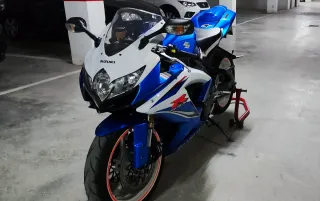 Suzuki GSX-R 600 Sportbike Azul/Blanco
