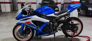 Suzuki GSX-R 600 Sportbike Azul/Blanco