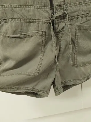 Mono corto H&M verde militar Talla S