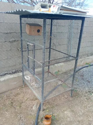 Jaula grande para pájaros