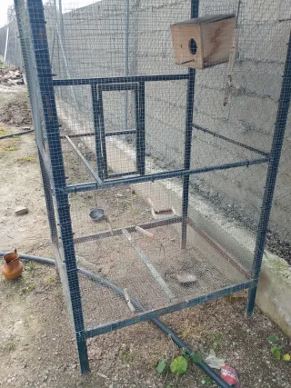 Jaula grande para pájaros
