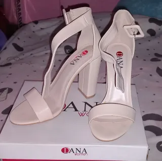 Zapatos de tacón Dana beige