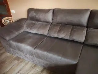 Sofá chaise longue en perfecto estado.