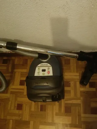 Aspirapolvere Nilfisk blu